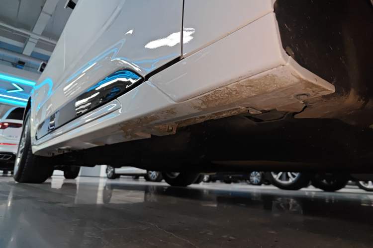 Used Ford Mondeo 2023 EcoBoost 245 Luxury Model Right Side Sill