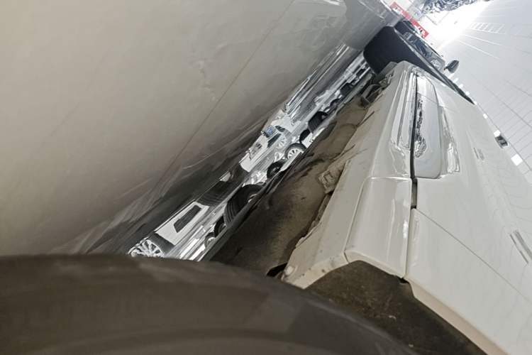 Used Ford Mondeo 2023 EcoBoost 180 Luxury Model Right Side Sill