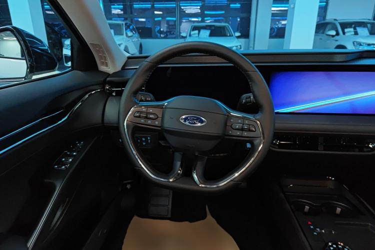 Used Ford Mondeo 2023 EcoBoost 245 Luxury Model Steering Wheel