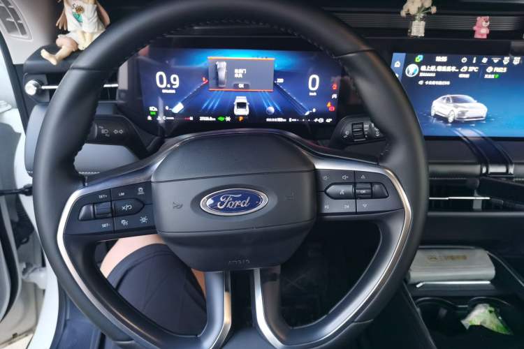 Used Ford Mondeo 2023 EcoBoost 245 Luxury Model Steering Wheel