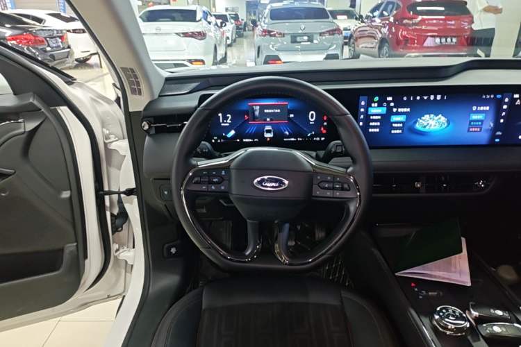 Used Ford Mondeo 2023 EcoBoost 180 Luxury Model Steering Wheel