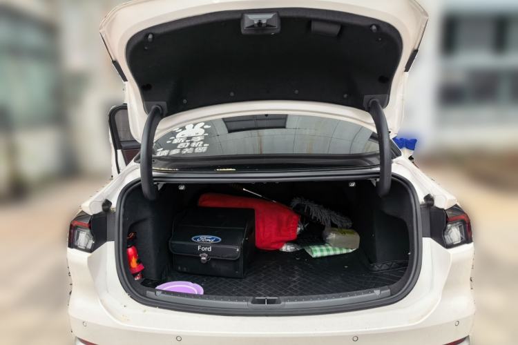 Used Ford Mondeo 2023 EcoBoost 180 Ultimate Model Trunk