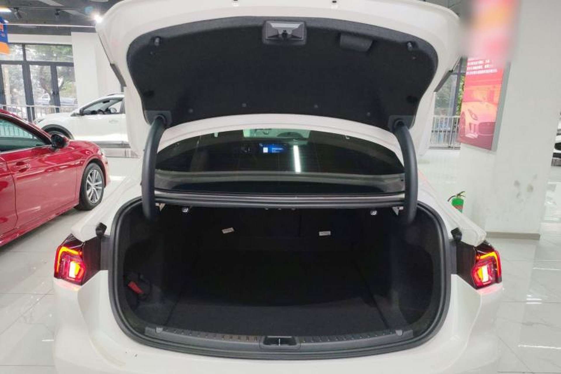 Used Ford Mondeo 2023 EcoBoost 180 Comfort Model Trunk