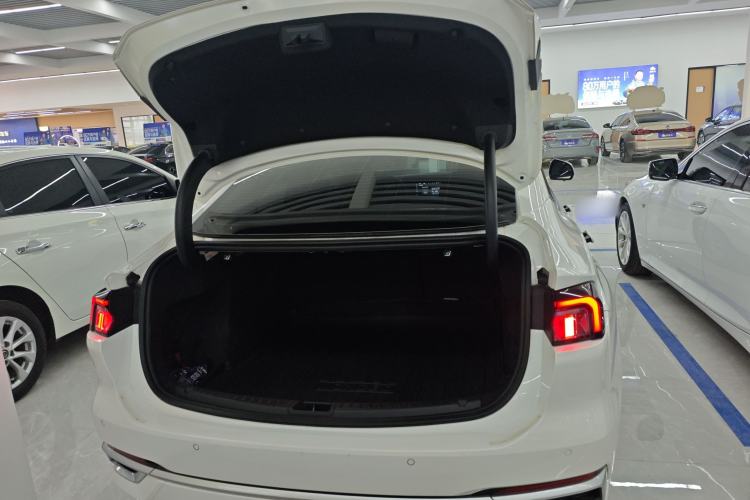 Used Ford Mondeo 2023 EcoBoost 180 Luxury Model Trunk