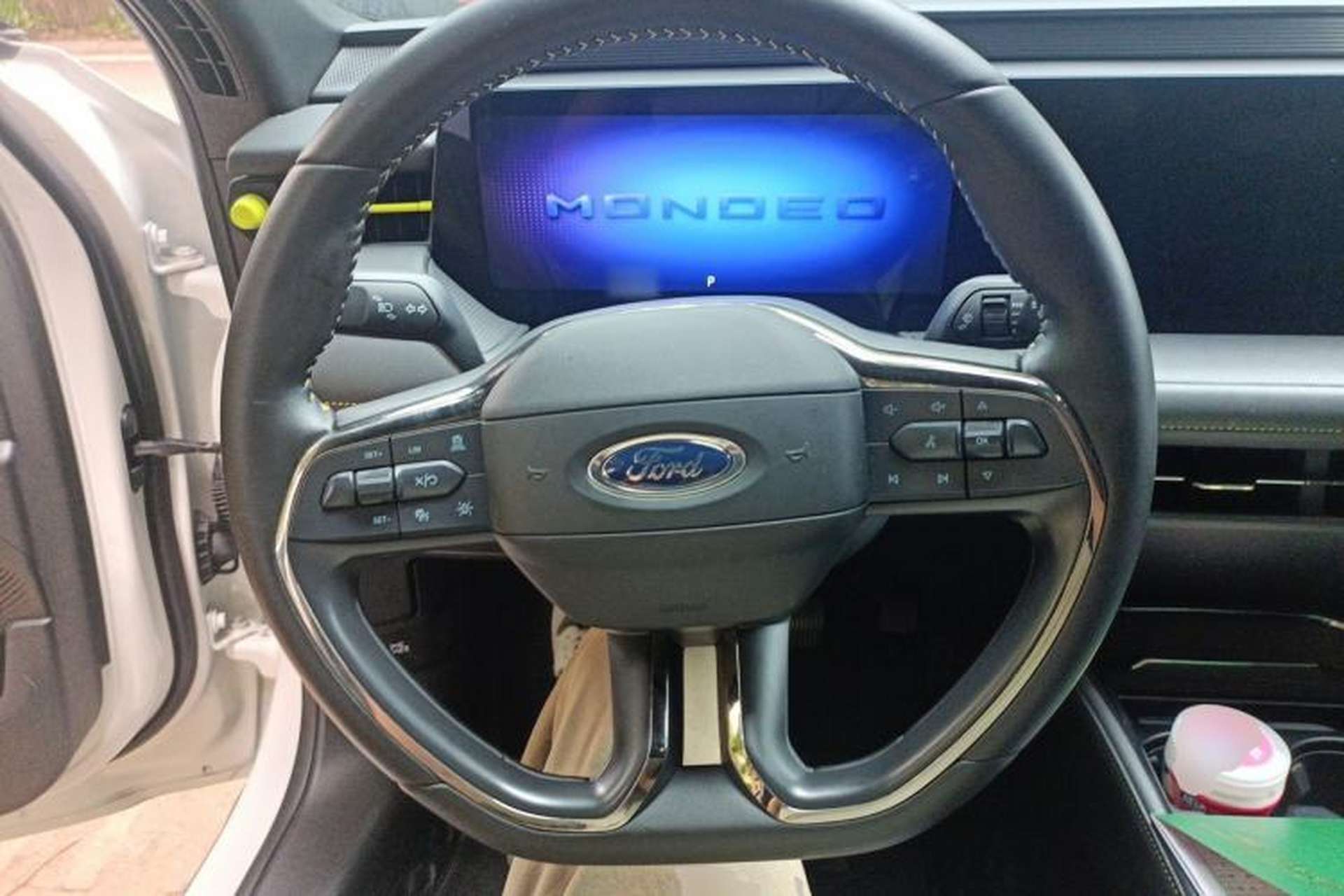 Used Ford Mondeo 2024 2.0T E-Hybrid Sport Edition Steering Wheel