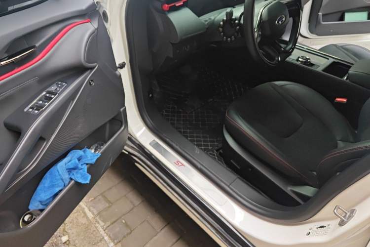 Used Ford Mondeo 2024 2.0T E-Hybrid Sport Edition ST-Line Driver Seat