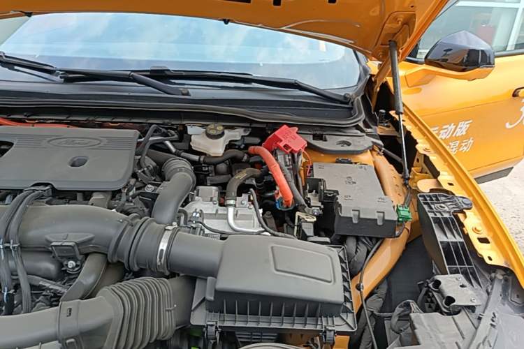 Used Ford Mondeo 2024 2.0T E-Hybrid Sport Edition ST-Line Engine Bay Left