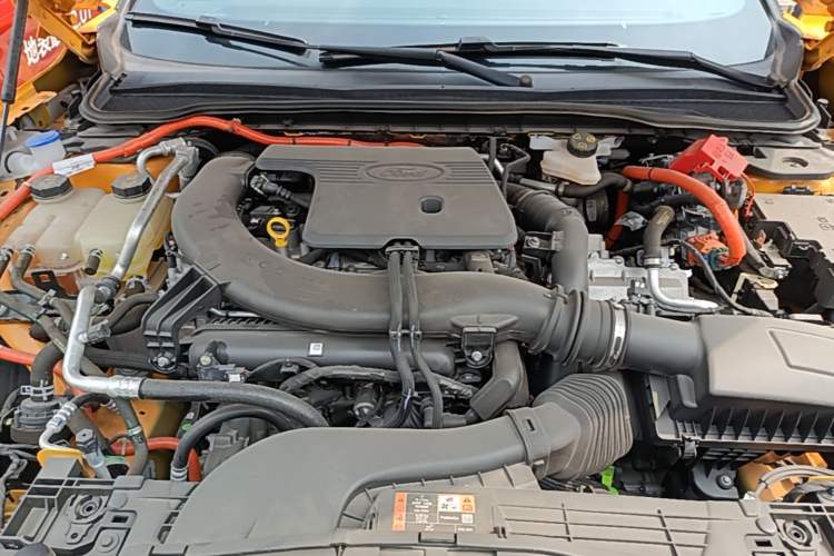 Used Ford Mondeo 2024 2.0T E-Hybrid Sport Edition ST-Line Engine Bay