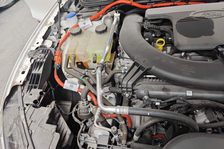 Used Ford Mondeo 2024 2.0T E-Hybrid Sport Edition ST-Line Engine Bay Right
