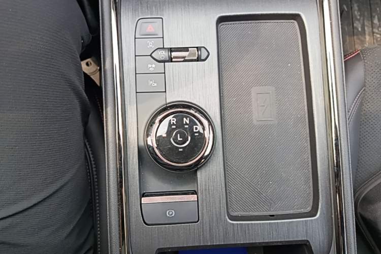 Used Ford Mondeo 2024 2.0T E-Hybrid Sport Edition ST-Line Gear Lever