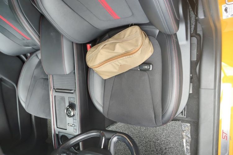 Used Ford Mondeo 2024 2.0T E-Hybrid Sport Edition ST-Line Left Front Seat