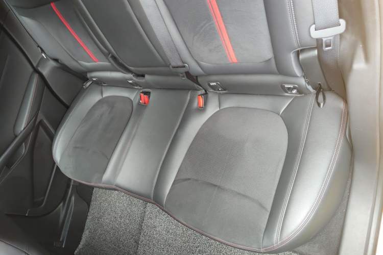 Used Ford Mondeo 2024 2.0T E-Hybrid Sport Edition ST-Line Left Rear Seat