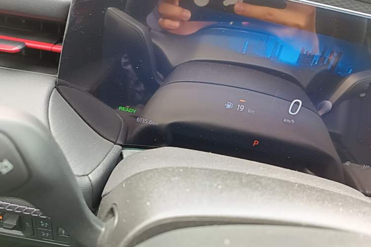 Used Ford Mondeo 2024 2.0T E-Hybrid Sport Edition ST-Line Odometer Close Up