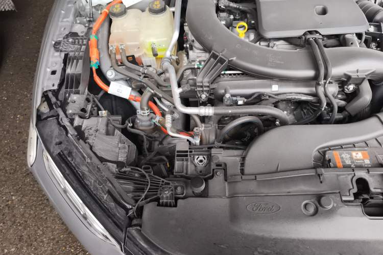 Used Ford Mondeo 2024 2.0T E-Hybrid Sport Edition ST-Line Engine Bay Right
