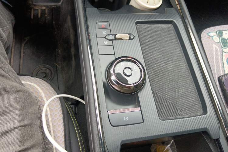 Used Ford Mondeo 2024 2.0T E-Hybrid Sport Edition Gear Lever