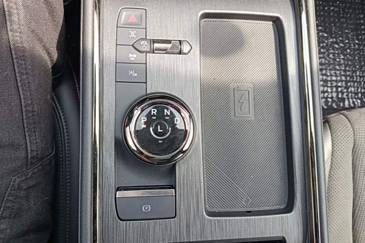 Used Ford Mondeo 2024 2.0T E-Hybrid Sport Edition ST-Line Gear Lever