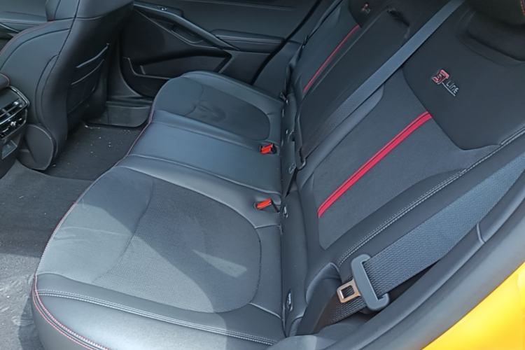 Used Ford Mondeo 2024 2.0T E-Hybrid Sport Edition ST-Line Left Rear Seat