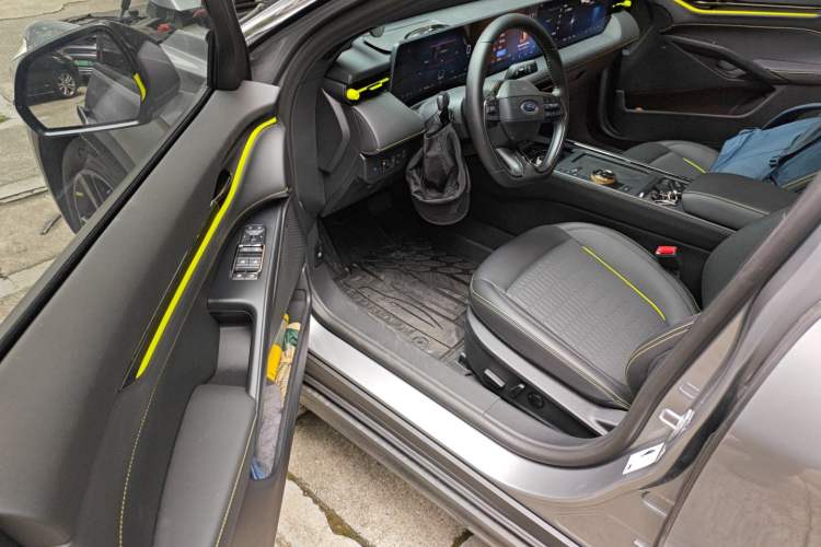 Used Ford Mondeo 2024 2.0T E-Hybrid Sport Edition Driver Seat