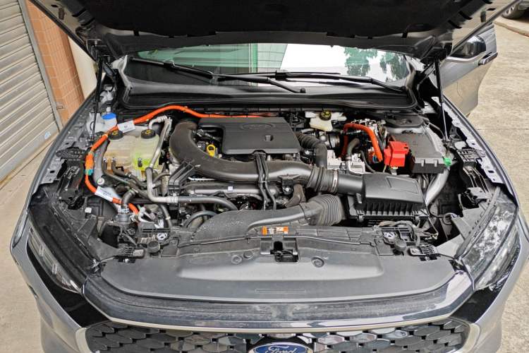 Used Ford Mondeo 2024 2.0T E-Hybrid Sport Edition Engine Bay