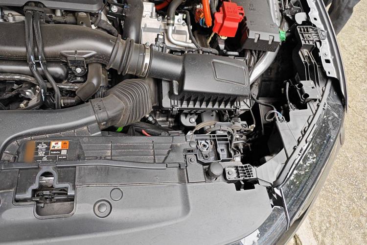 Used Ford Mondeo 2024 2.0T E-Hybrid Sport Edition Engine Bay Left