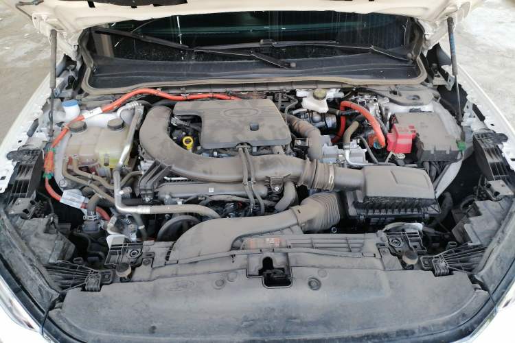 Used Ford Mondeo 2024 2.0T E-Hybrid Sport Edition ST-Line Engine Bay