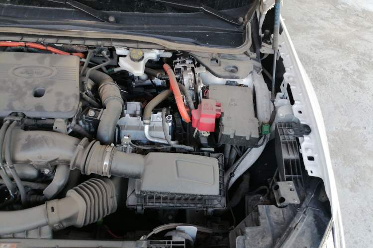 Used Ford Mondeo 2024 2.0T E-Hybrid Sport Edition ST-Line Engine Bay Left