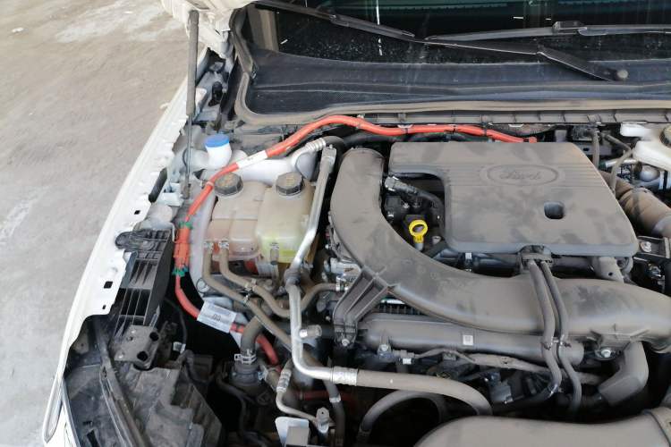 Used Ford Mondeo 2024 2.0T E-Hybrid Sport Edition ST-Line Engine Bay Right