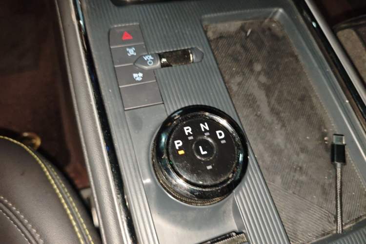 Used Ford Mondeo 2024 2.0T E-Hybrid Sport Edition Gear Lever