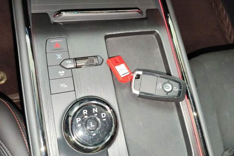 Used Ford Mondeo 2024 2.0T E-Hybrid Sport Edition ST-Line Gear Lever