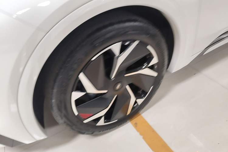 Used Ford Mondeo 2024 2.0T E-Hybrid Sport Edition ST-Line Left Front Wheel Hub