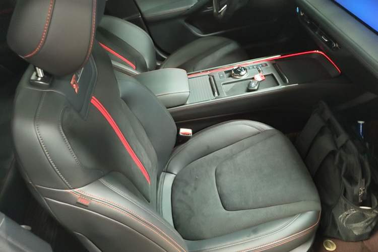 Used Ford Mondeo 2024 2.0T E-Hybrid Sport Edition ST-Line Right Front Seat