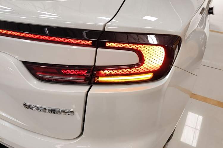 Used Ford Mondeo 2024 2.0T E-Hybrid Sport Edition ST-Line Right Rear Taillight