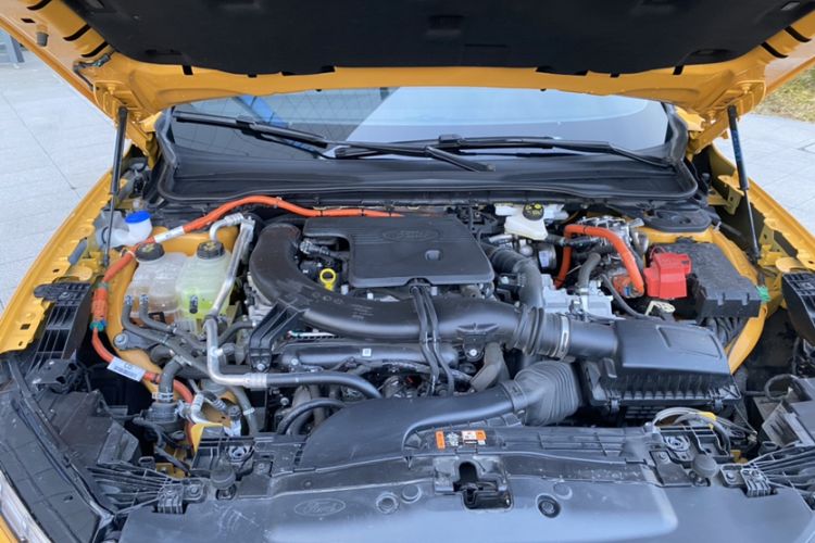Used Ford Mondeo 2024 2.0T E-Hybrid Sport Edition ST-Line Engine Bay