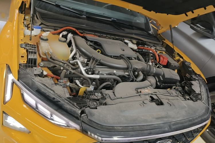 Used Ford Mondeo 2024 2.0T E-Hybrid Sport Edition ST-Line Engine Bay