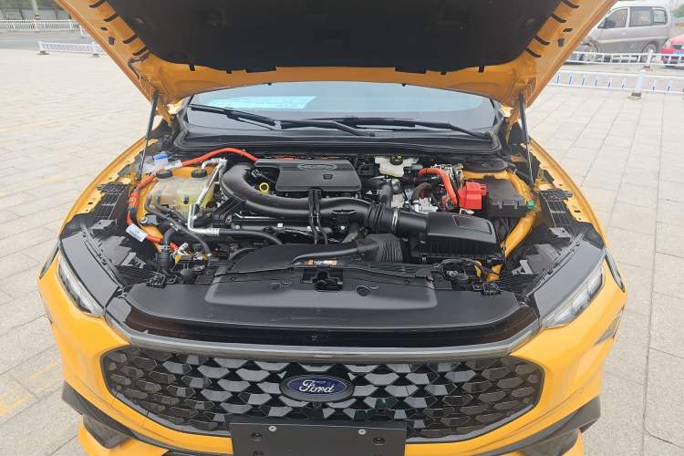Used Ford Mondeo 2024 2.0T E-Hybrid Sport Edition ST-Line Engine Bay
