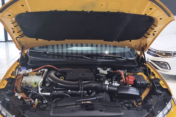 Used Ford Mondeo 2024 2.0T E-Hybrid Sport Edition ST-Line Engine Bay