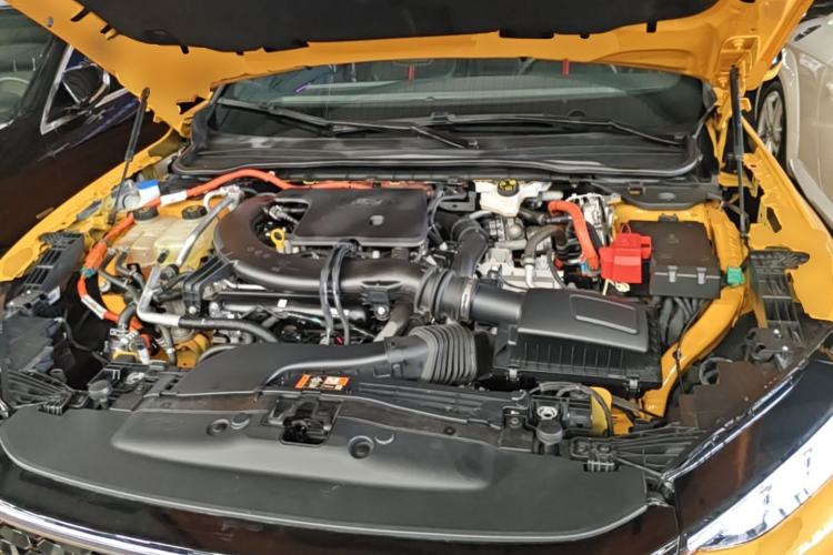 Used Ford Mondeo 2024 2.0T E-Hybrid Sport Edition ST-Line Engine Bay