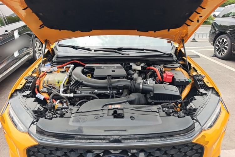 Used Ford Mondeo 2024 2.0T E-Hybrid Sport Edition ST-Line Engine Bay