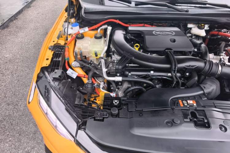 Used Ford Mondeo 2024 2.0T E-Hybrid Sport Edition ST-Line Engine Bay Right