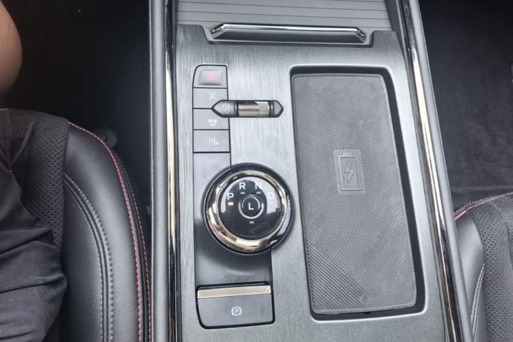Used Ford Mondeo 2024 2.0T E-Hybrid Sport Edition ST-Line Gear Lever