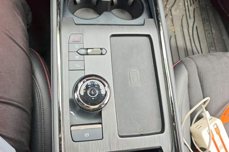 Used Ford Mondeo 2024 2.0T E-Hybrid Sport Edition ST-Line Gear Lever