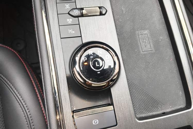 Used Ford Mondeo 2024 2.0T E-Hybrid Sport Edition ST-Line Gear Lever