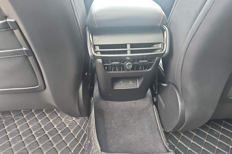 Used Ford Mondeo 2024 2.0T E-Hybrid Sport Edition ST-Line Interior 1