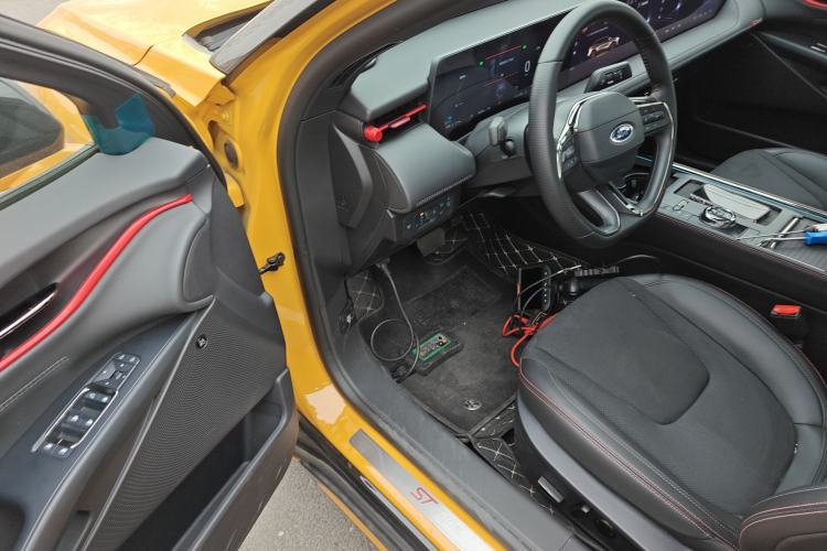 Used Ford Mondeo 2024 2.0T E-Hybrid Sport Edition ST-Line Interior 3