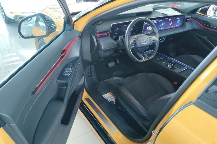 Used Ford Mondeo 2024 2.0T E-Hybrid Sport Edition ST-Line Interior 3