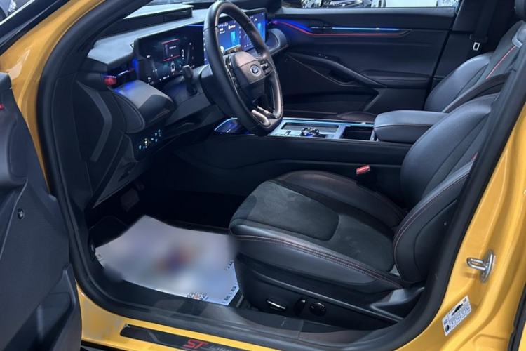 Used Ford Mondeo 2024 2.0T E-Hybrid Sport Edition ST-Line Interior 4