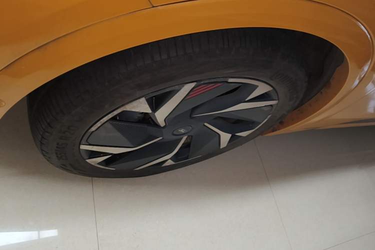 Used Ford Mondeo 2024 2.0T E-Hybrid Sport Edition ST-Line Left Front Wheel Hub