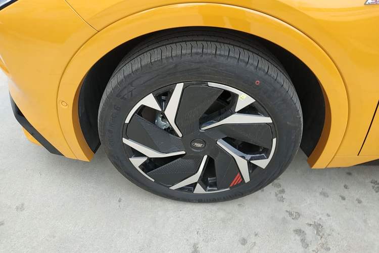 Used Ford Mondeo 2024 2.0T E-Hybrid Sport Edition ST-Line Left Front Wheel Hub