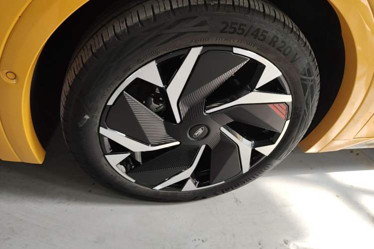 Used Ford Mondeo 2024 2.0T E-Hybrid Sport Edition ST-Line Left Front Wheel Hub