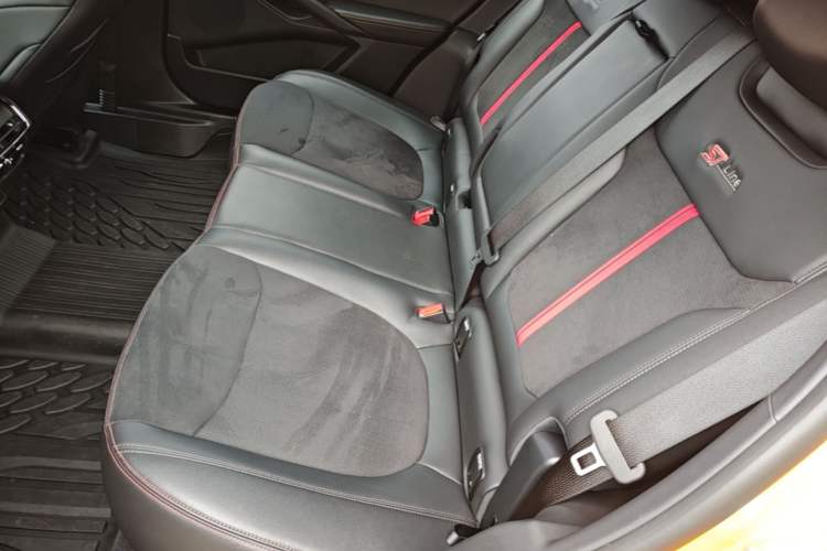 Used Ford Mondeo 2024 2.0T E-Hybrid Sport Edition ST-Line Left Rear Seat